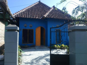 Red Beach Homestay